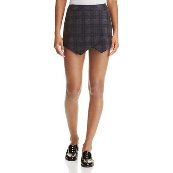 AQUA Gray Plaid Envelope Hem Skort Size S - Picture 2 of 6